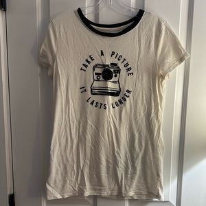 Graphic t shirt size large